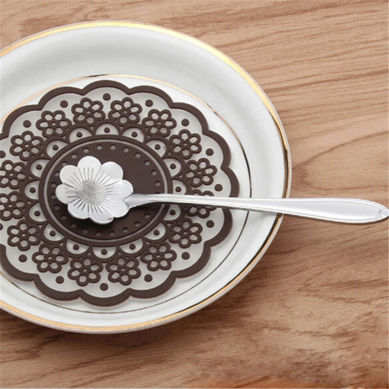 Set de 8 cuillères “Fleur” – petites cuillères en inox, finitions or & argent