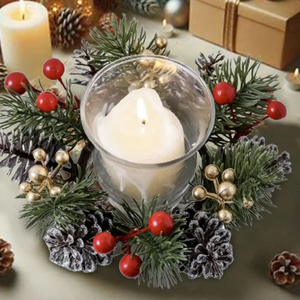 Couronne pour bougeoir de Noël – baies rouges & pommes de pin